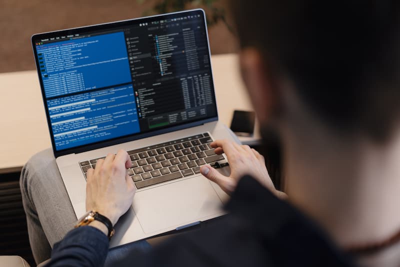 プログラミングスクールを比較検討する6つのポイント